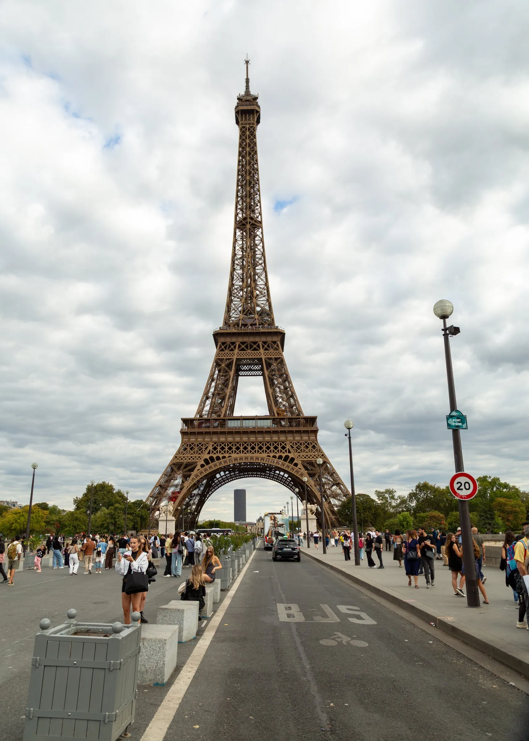 Approaching the Pont d'Iéna