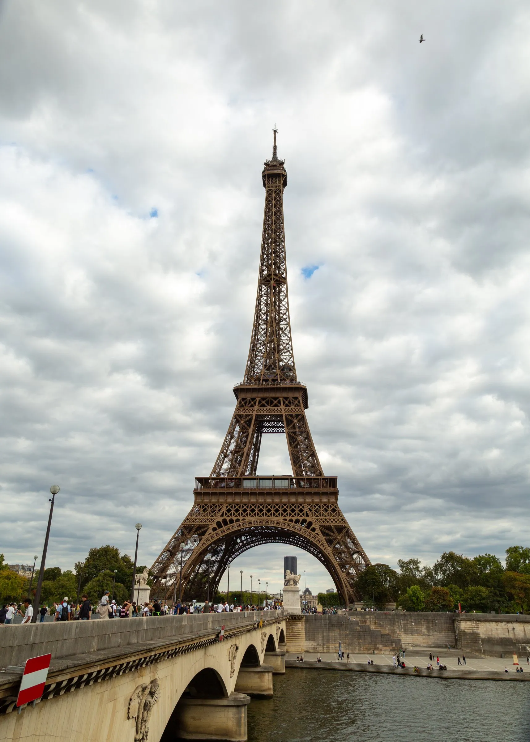 The tower over the Pont d'Iéna