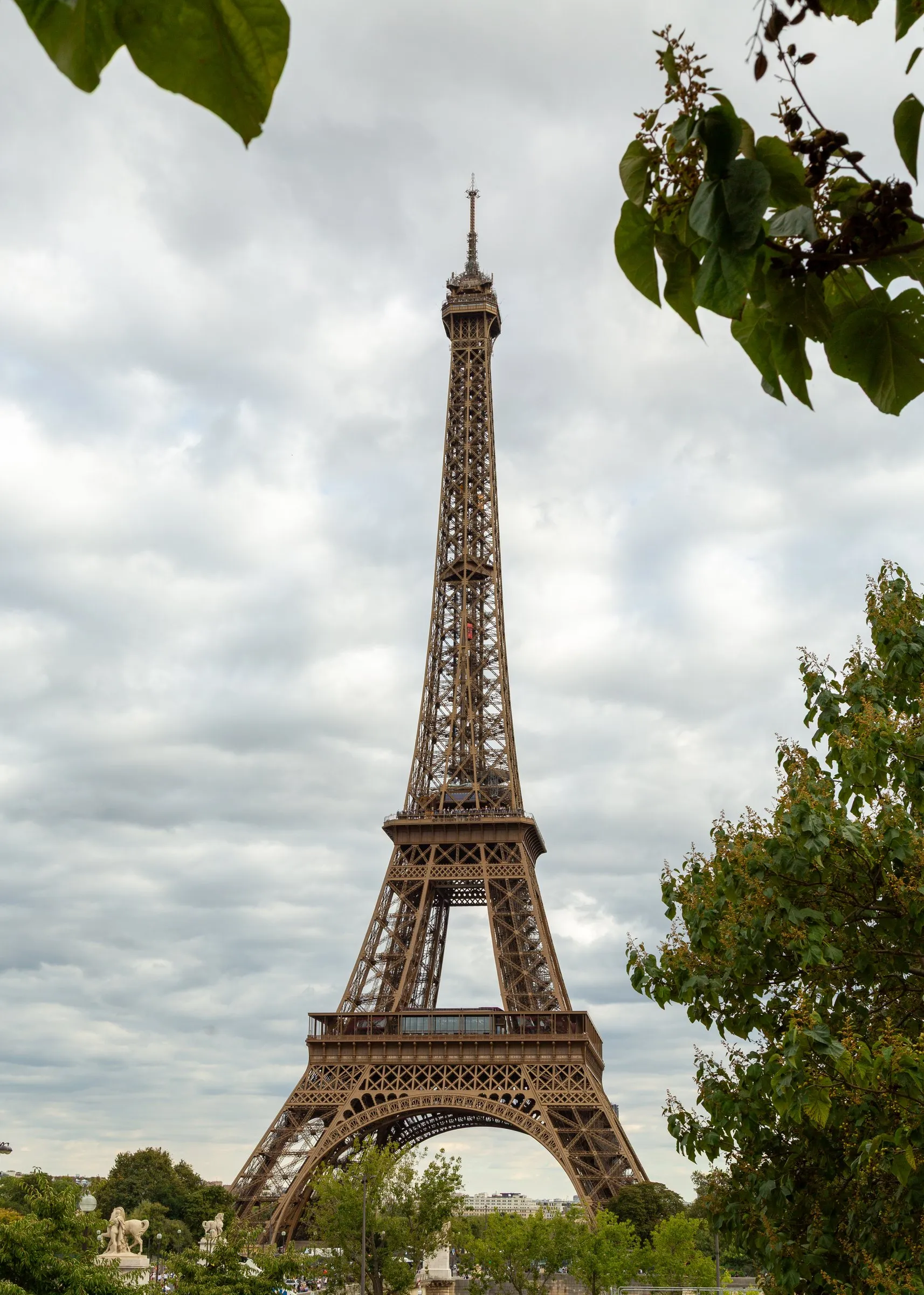 The tower from the Trocadéro gardens