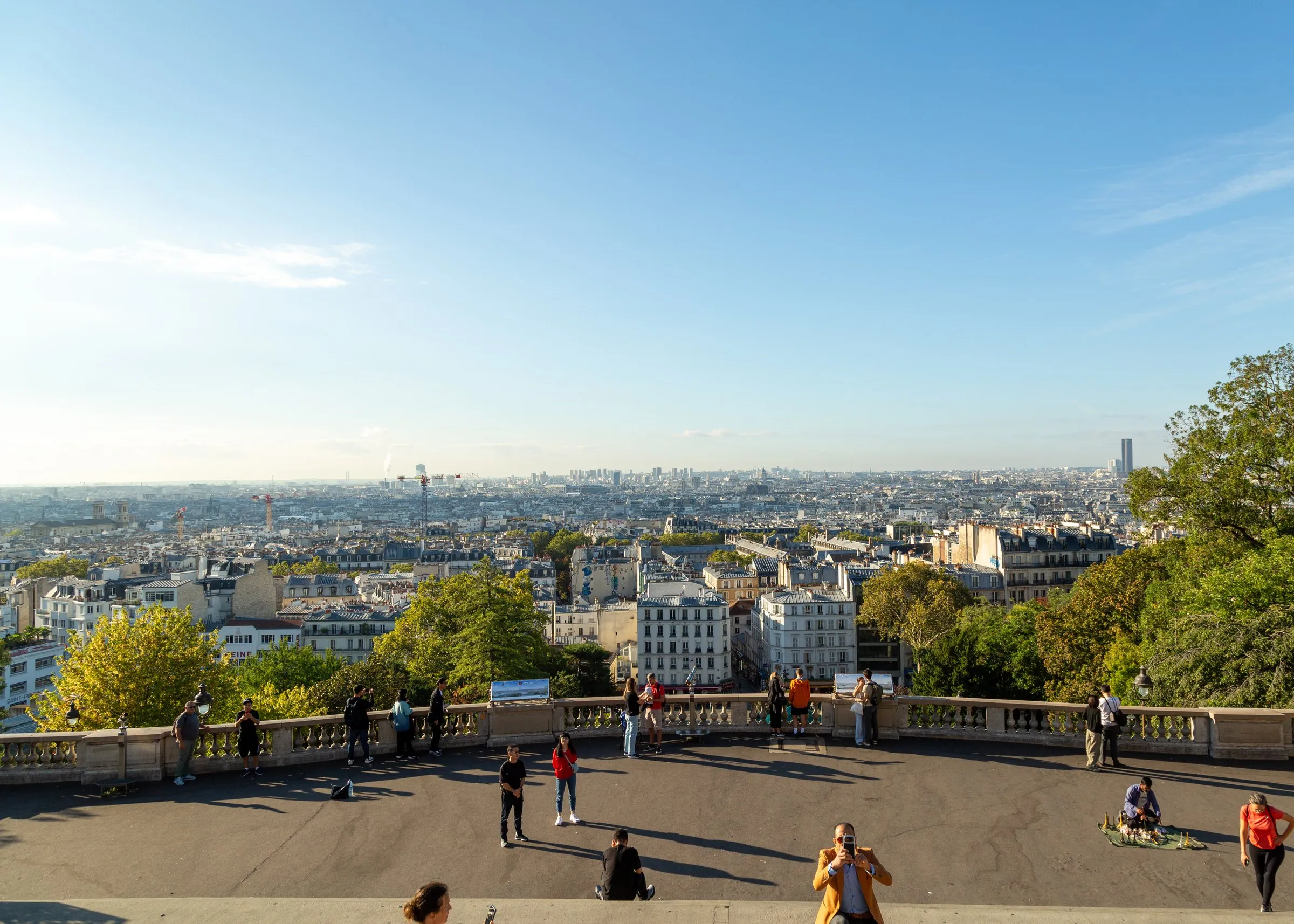 The terrace in front of Sacré-Cœur
