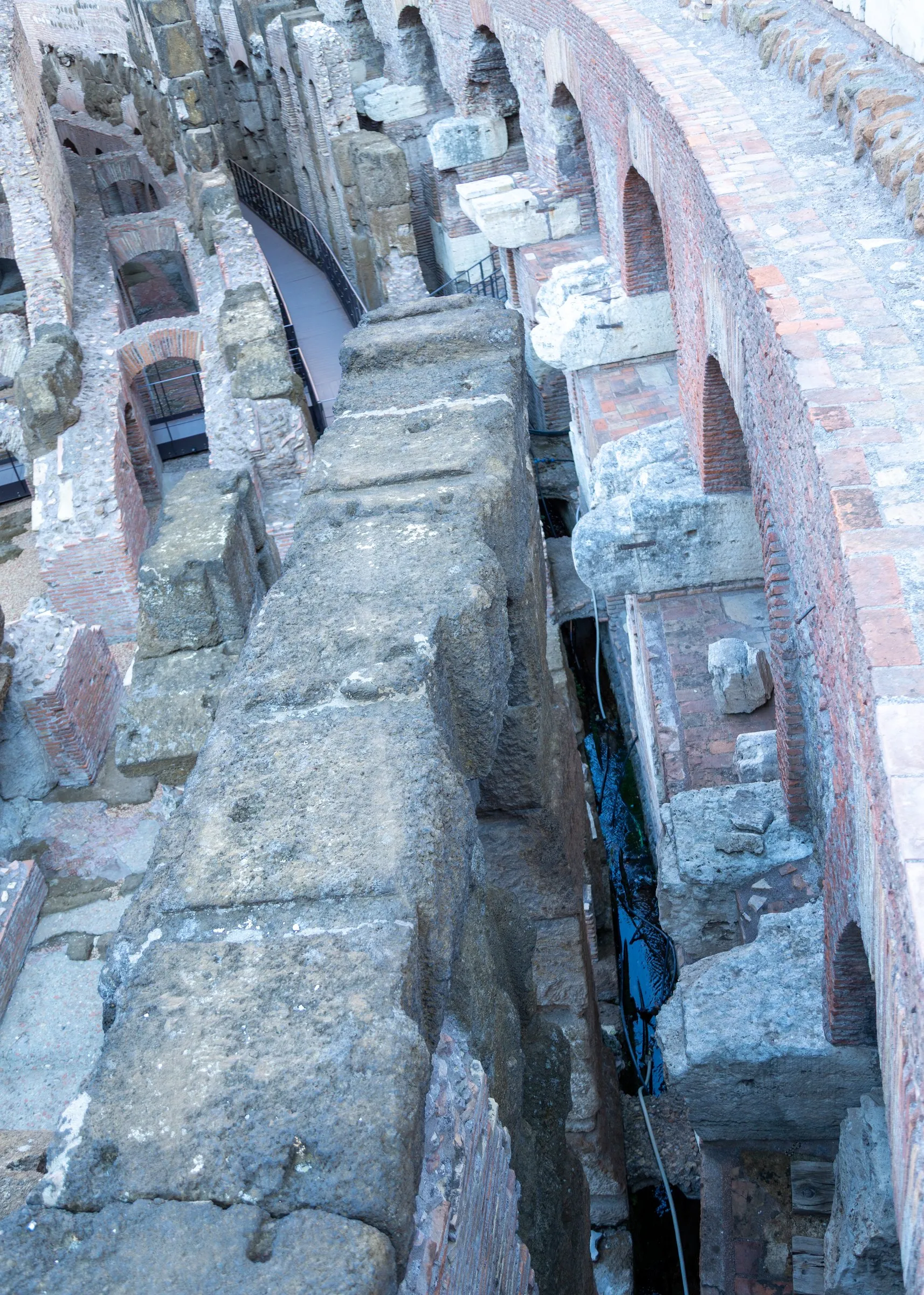 A long passage in the hypogeum