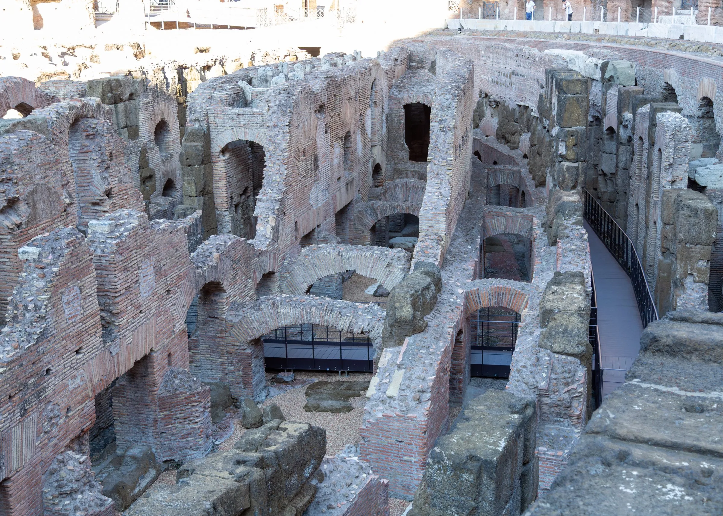 The hypogeum maze, seen from the first group on the arena floor