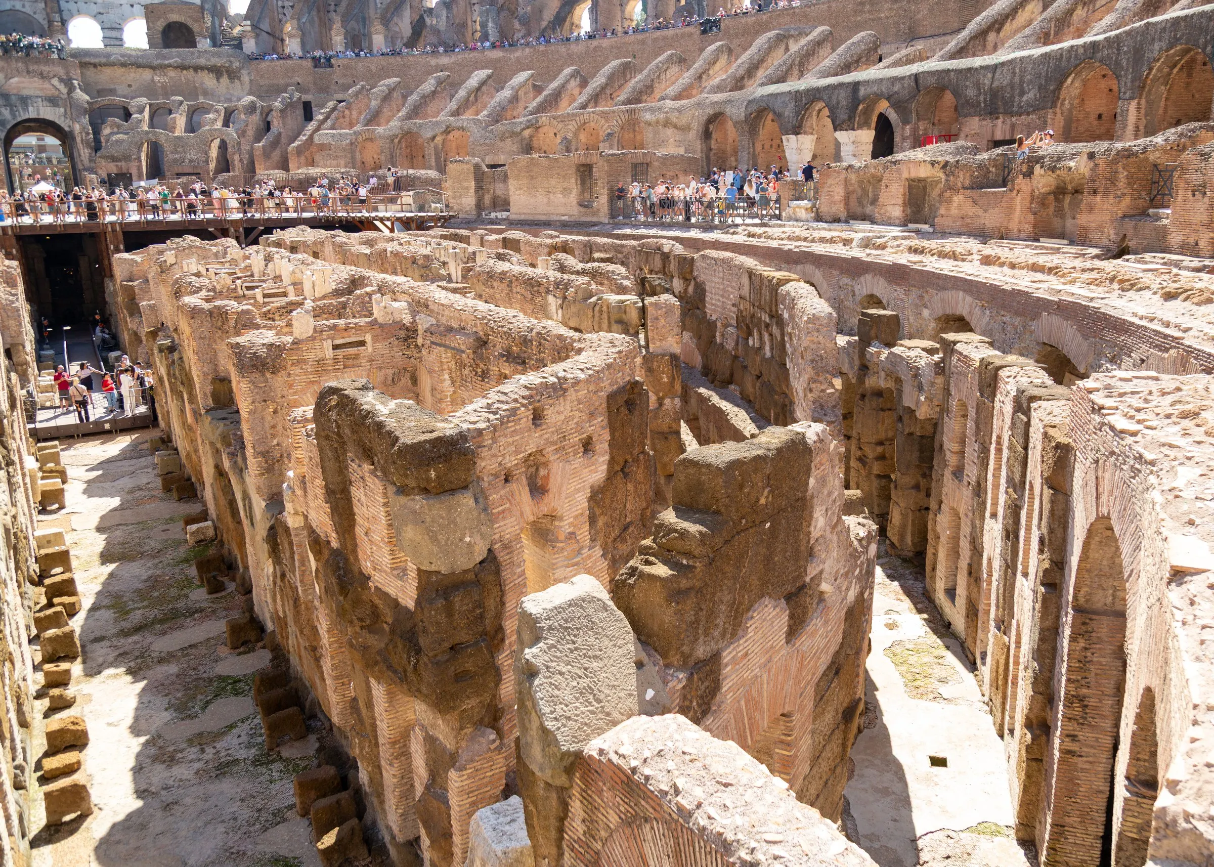 Hypogeum, a second frame