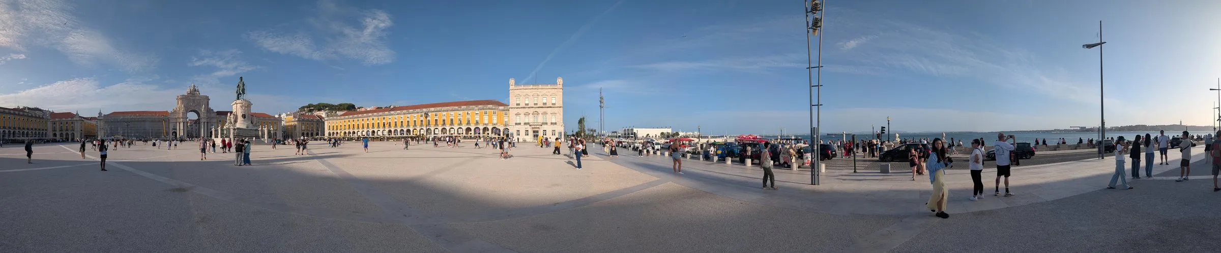 Praça do Comércio panorama