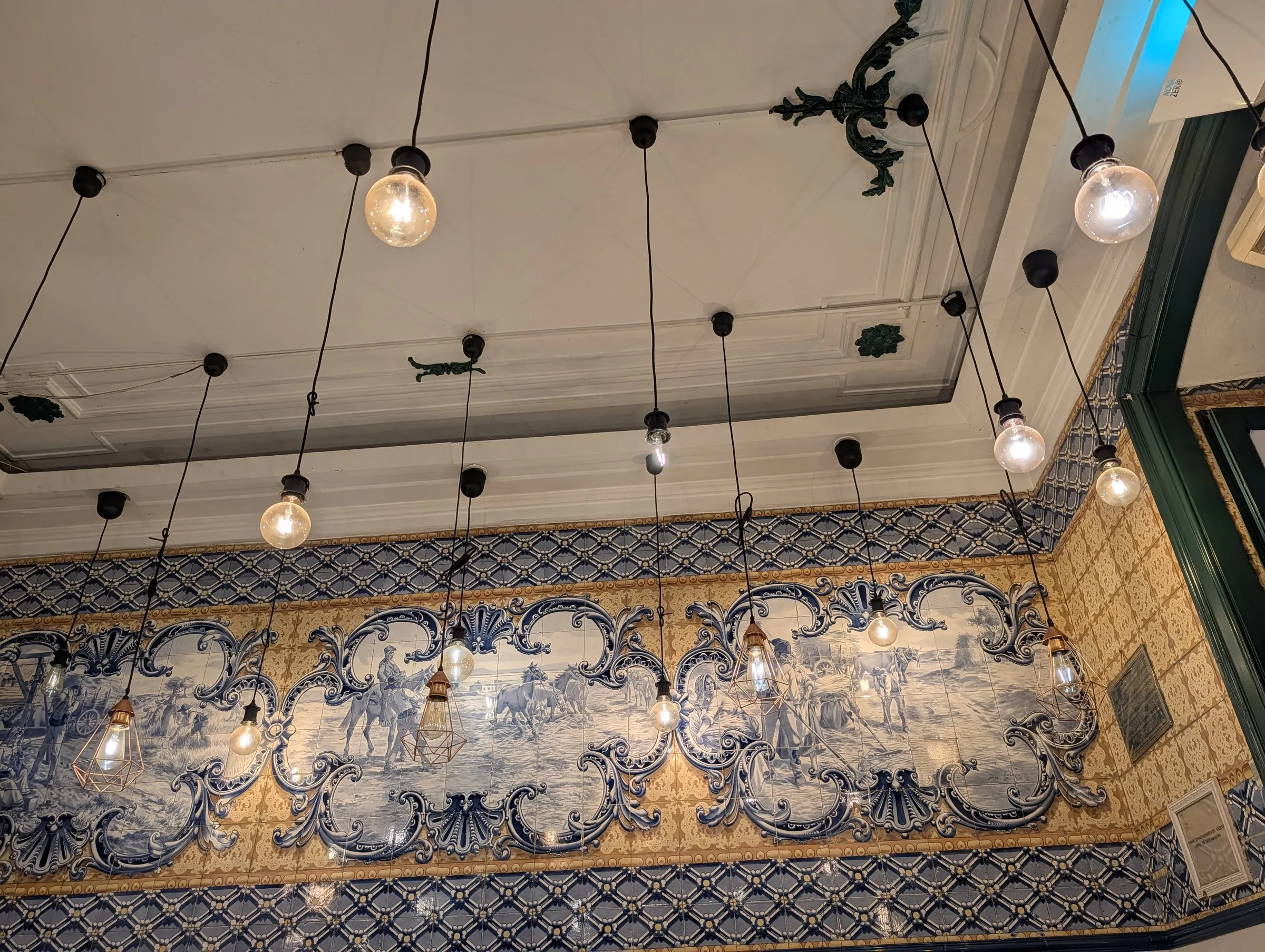 Azulejo-lined dining room
