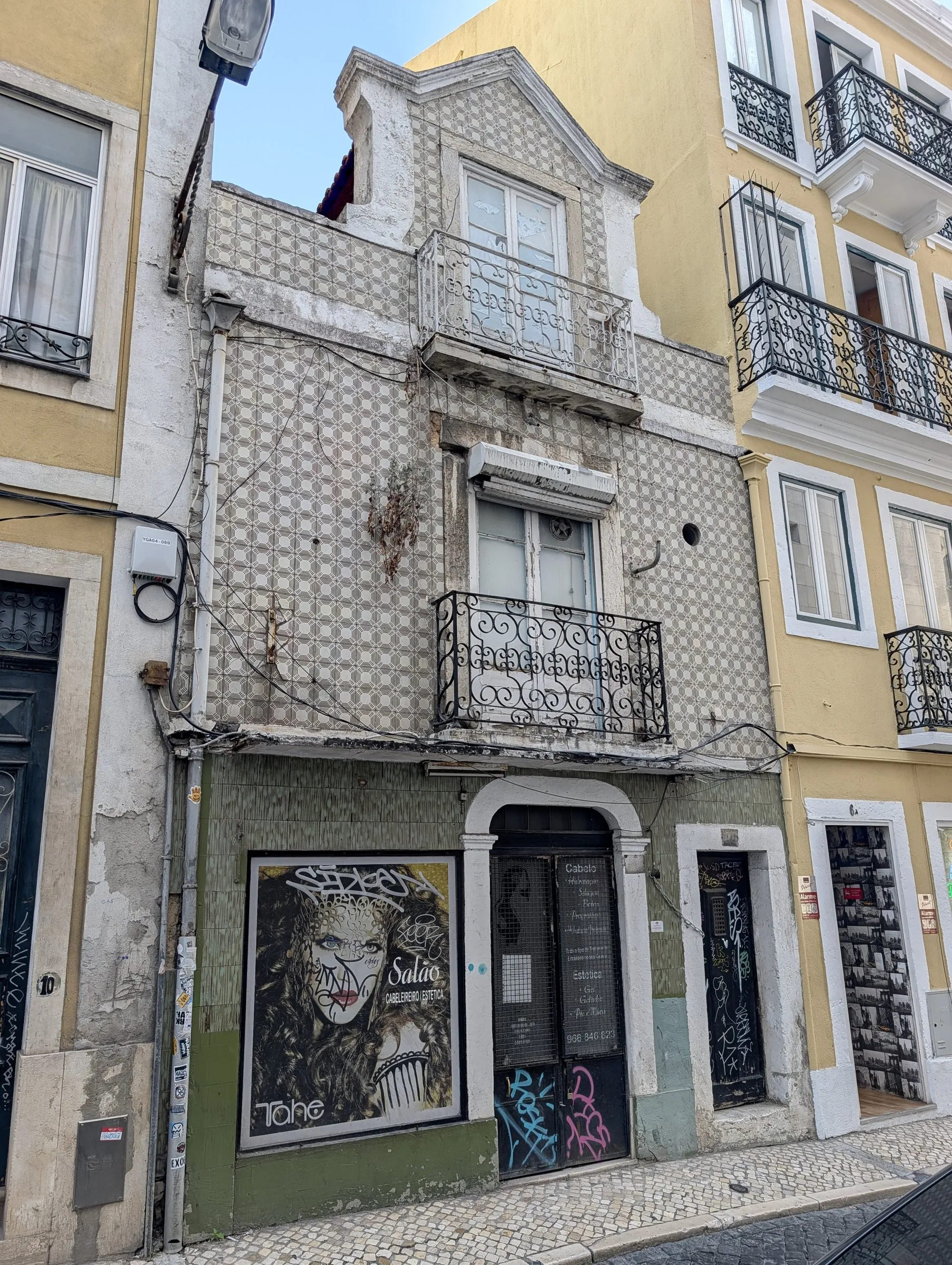 Tiles and street art