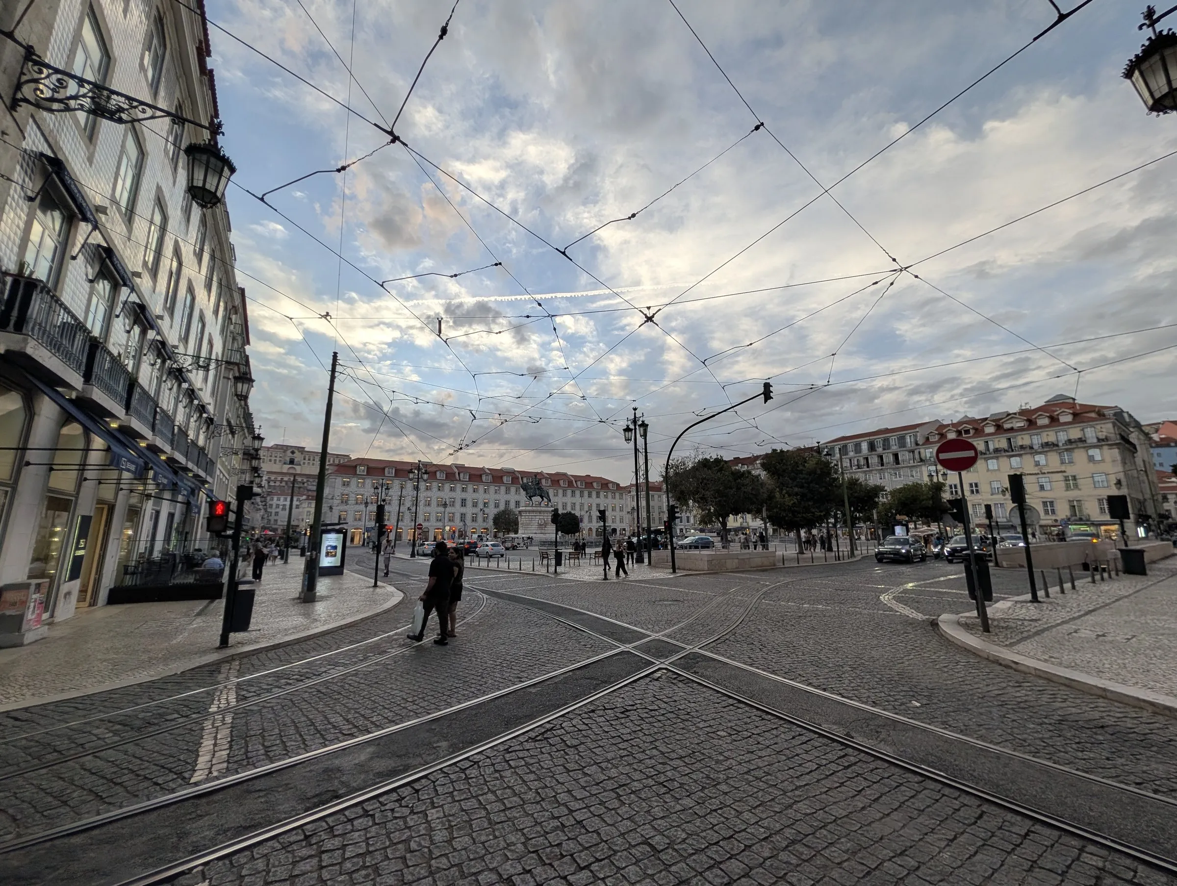Tram lines at Praça da Figueira