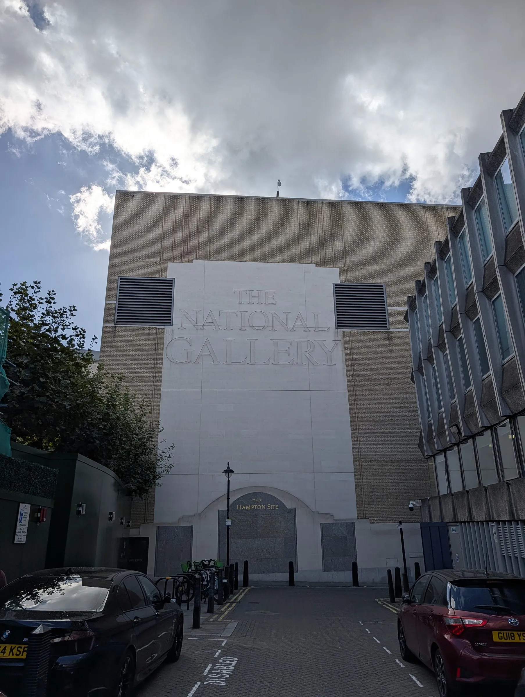 The back of the National Gallery